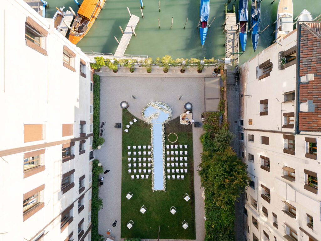 Bird eyes' view of an event in Venice